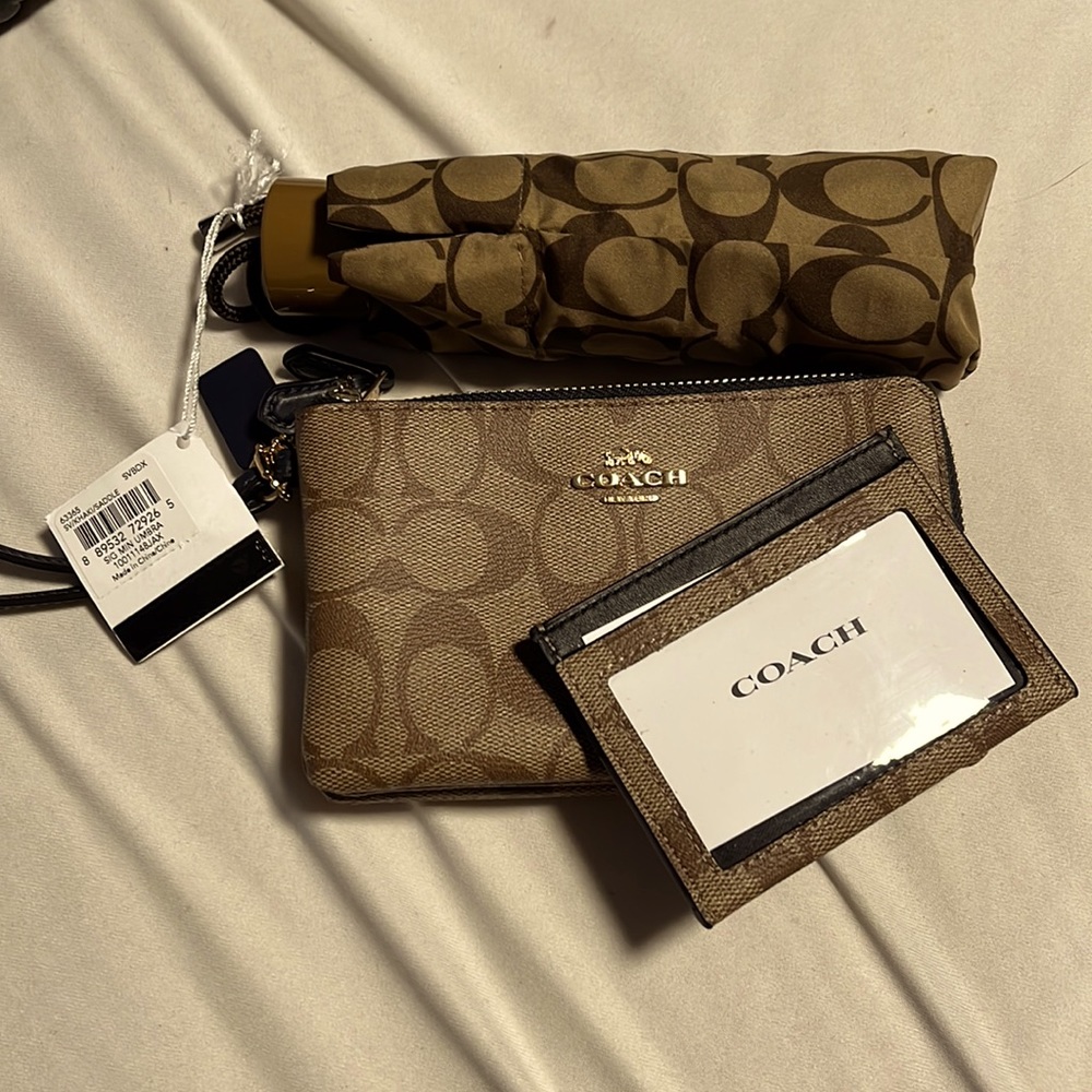 Coach wristlet, card holder, and umbrella matching set